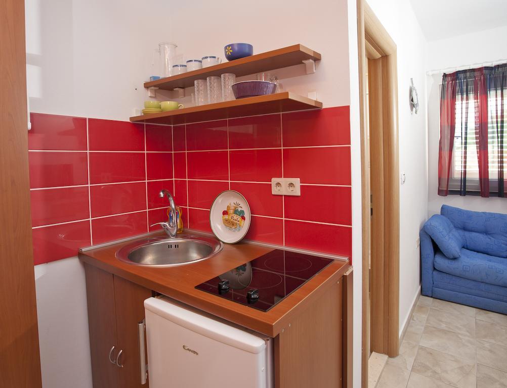 Apartments Fani Brela Szoba fotó