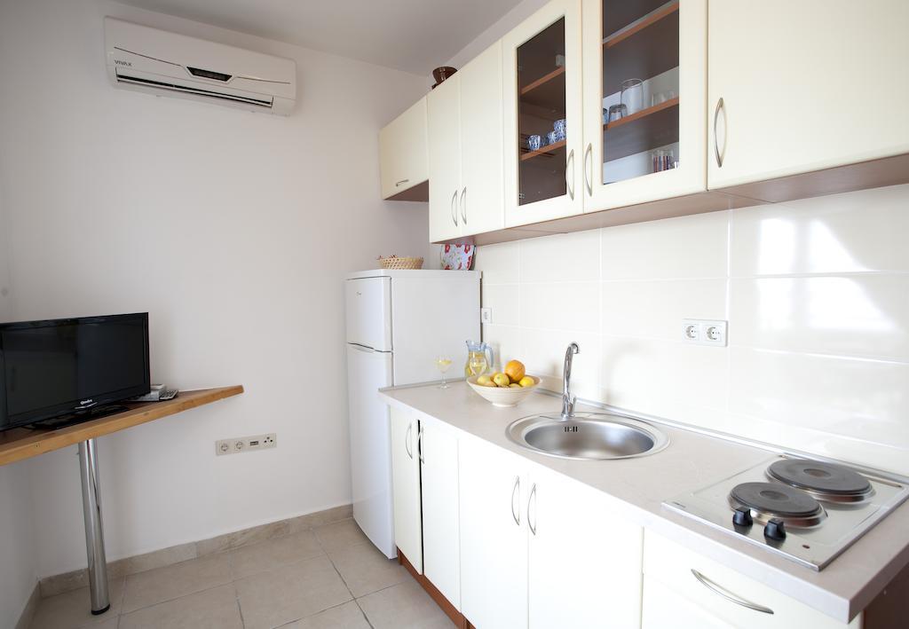 Apartments Fani Brela Szoba fotó