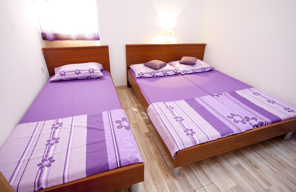 Apartments Fani Brela Szoba fotó